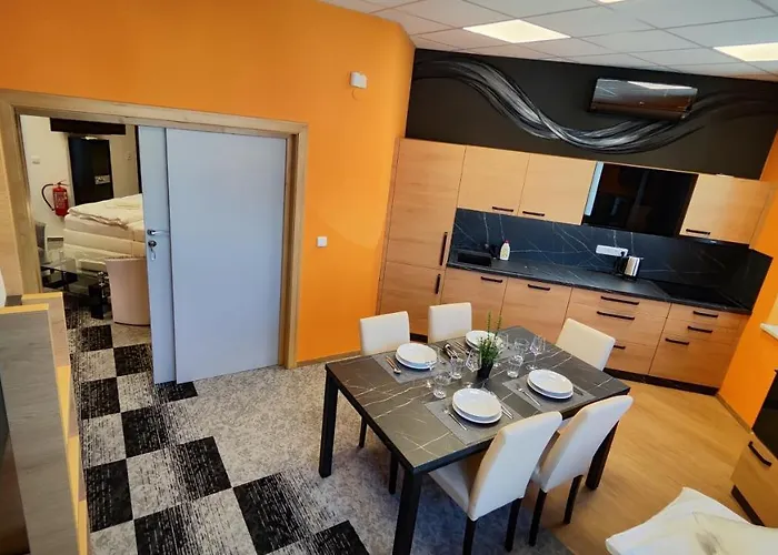 Apartmany Dacice شقة *